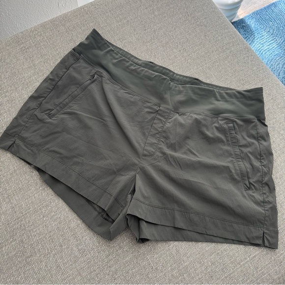 Athleta Shorts - Picture 3 of 6